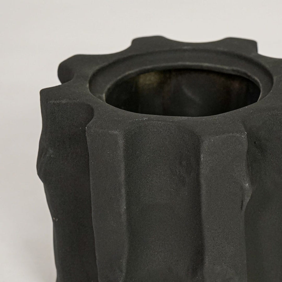 collo small ceramic vase black closeup
