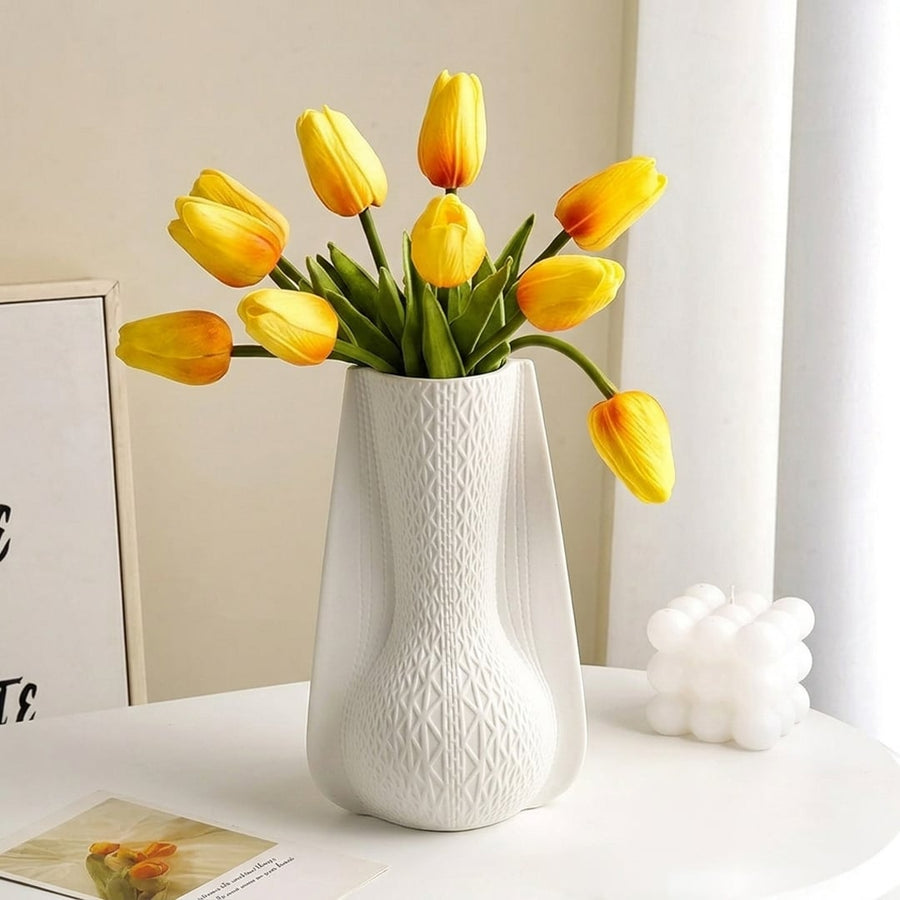 dwol white ceramic vase main lifestyle