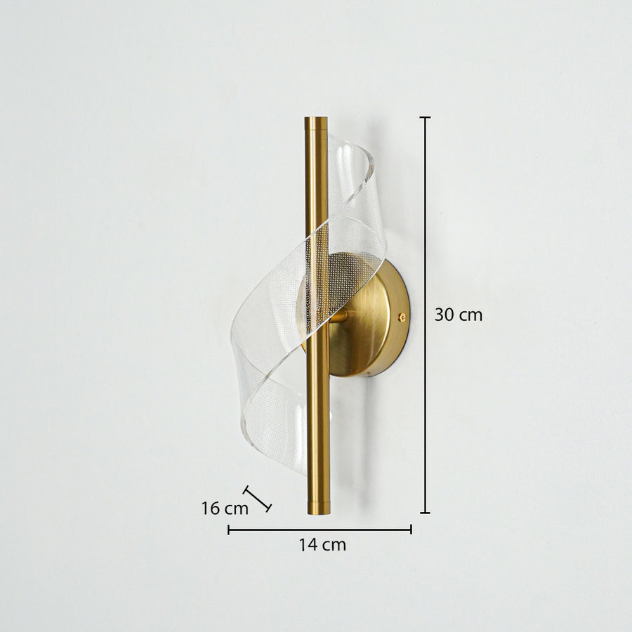 Gold metal mesh wall light with 30 cm height 14 cm width and 16 cm depth for modern decor spaces.