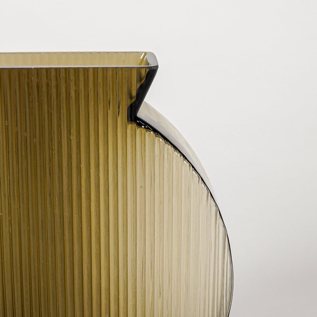 flanco glass vase large closeup 1