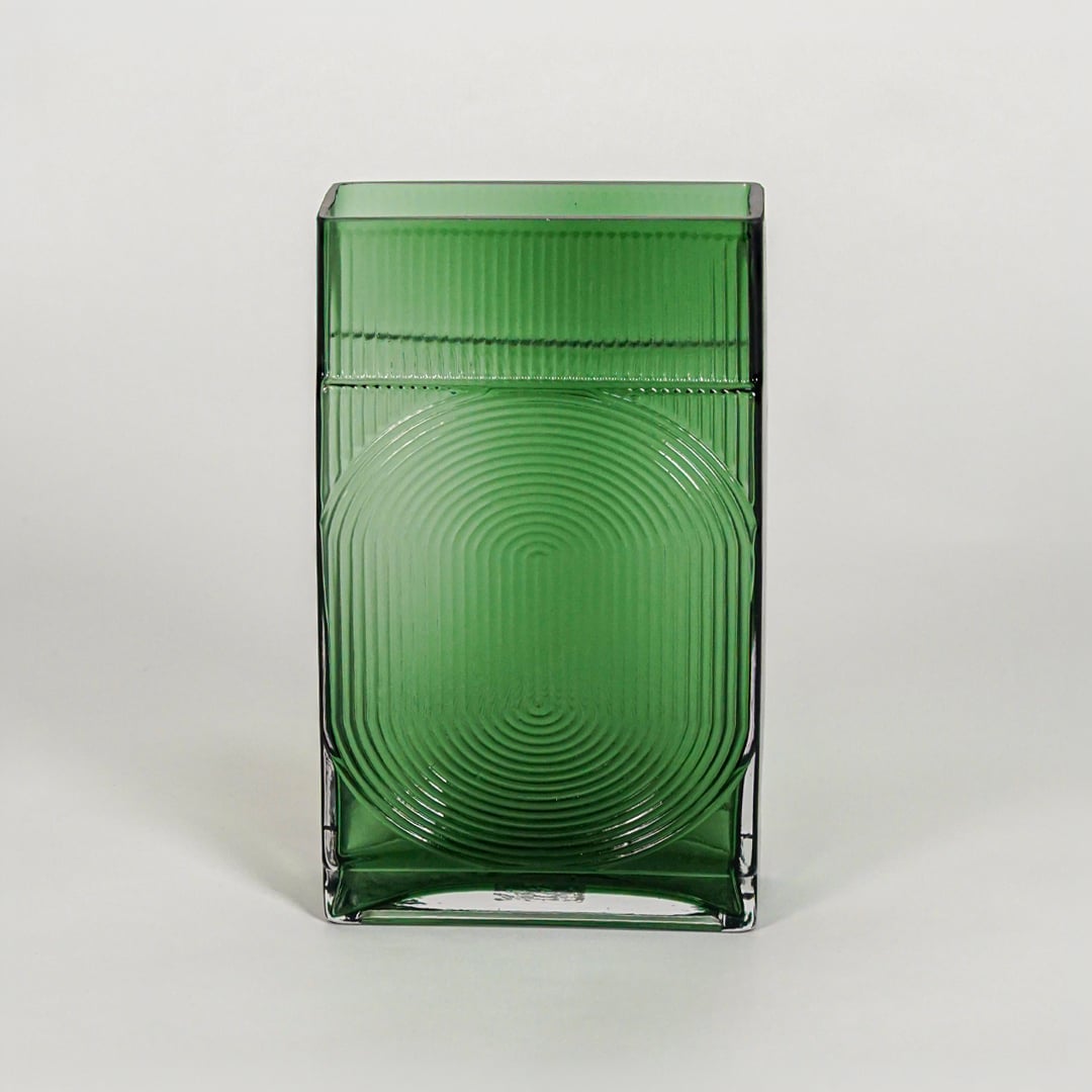 gammel glass vase small white background