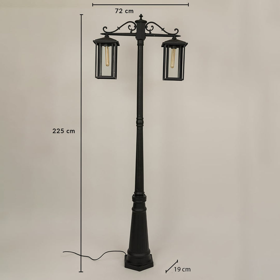 Black metal outdoor lamp post showing size clearly with height 225 cm lantern width 72 cm and base width 19 cm ideal for driveway pathway and garden lighting.