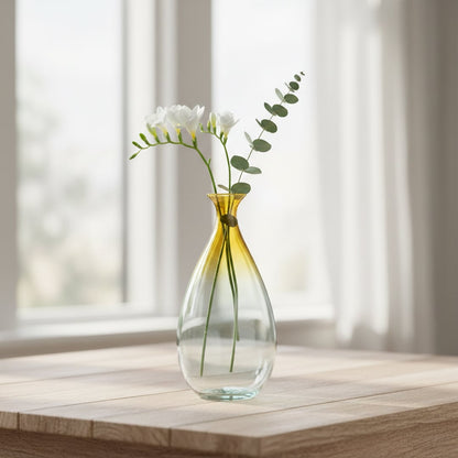 goccia glass vase main lifestyle