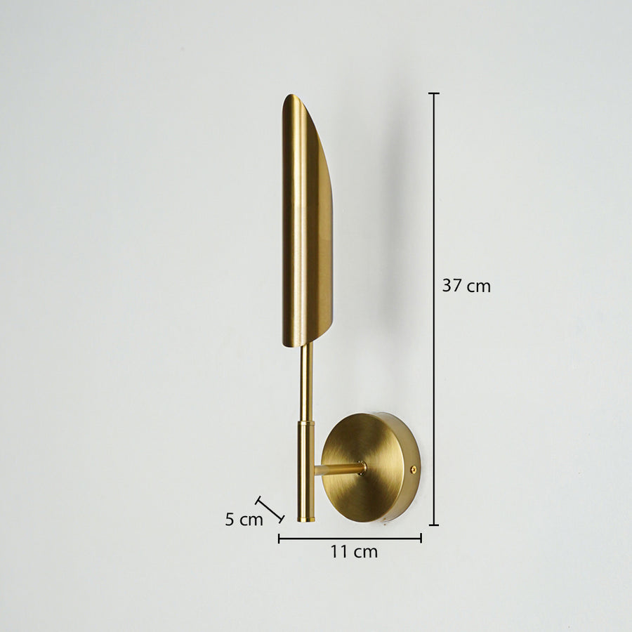 Gold metal wall light with vertical blade design sized 37 cm height 11 cm width and 5 cm depth ideal for modern wall decor.