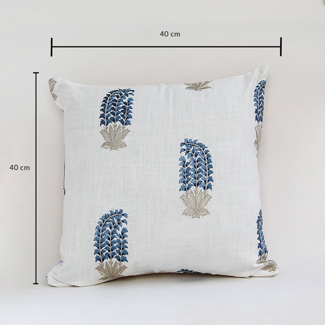 Square cushion cover measuring 40 x 40 cm suitable for sofa chair bed and living room decorative placement.
