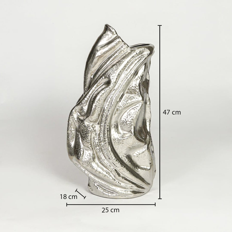 Silver sculptural decor dimension image showing 47 cm height and 25 cm width artistic metallic statement piece for modern home decor.