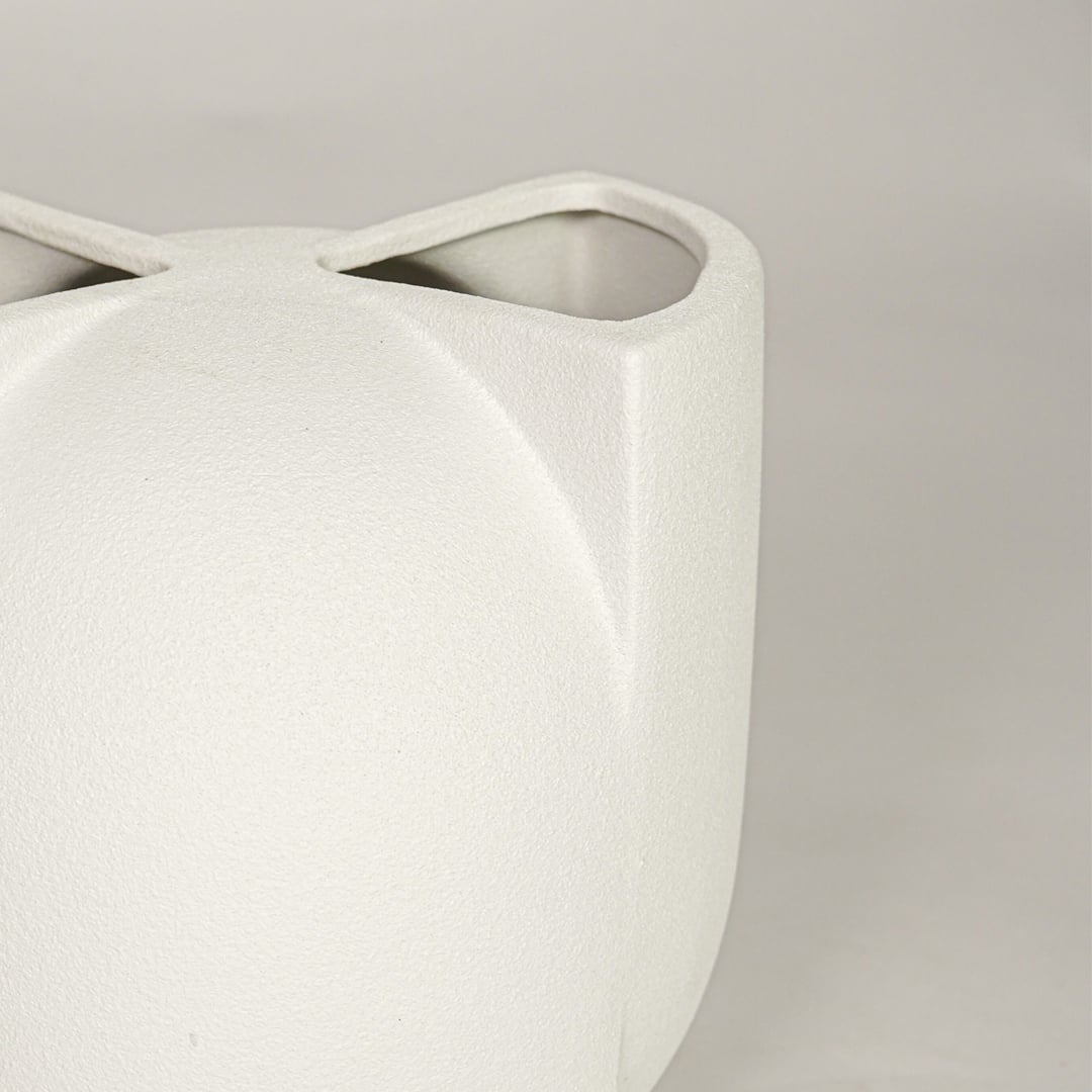 kumo dual ceramic vase white closeup