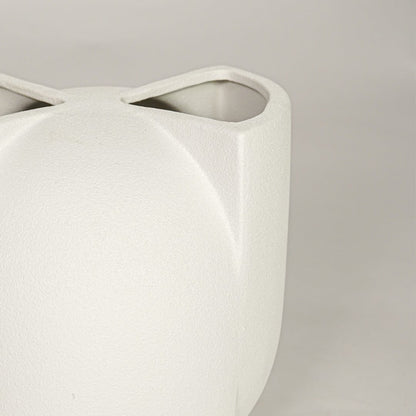 kumo dual ceramic vase white closeup