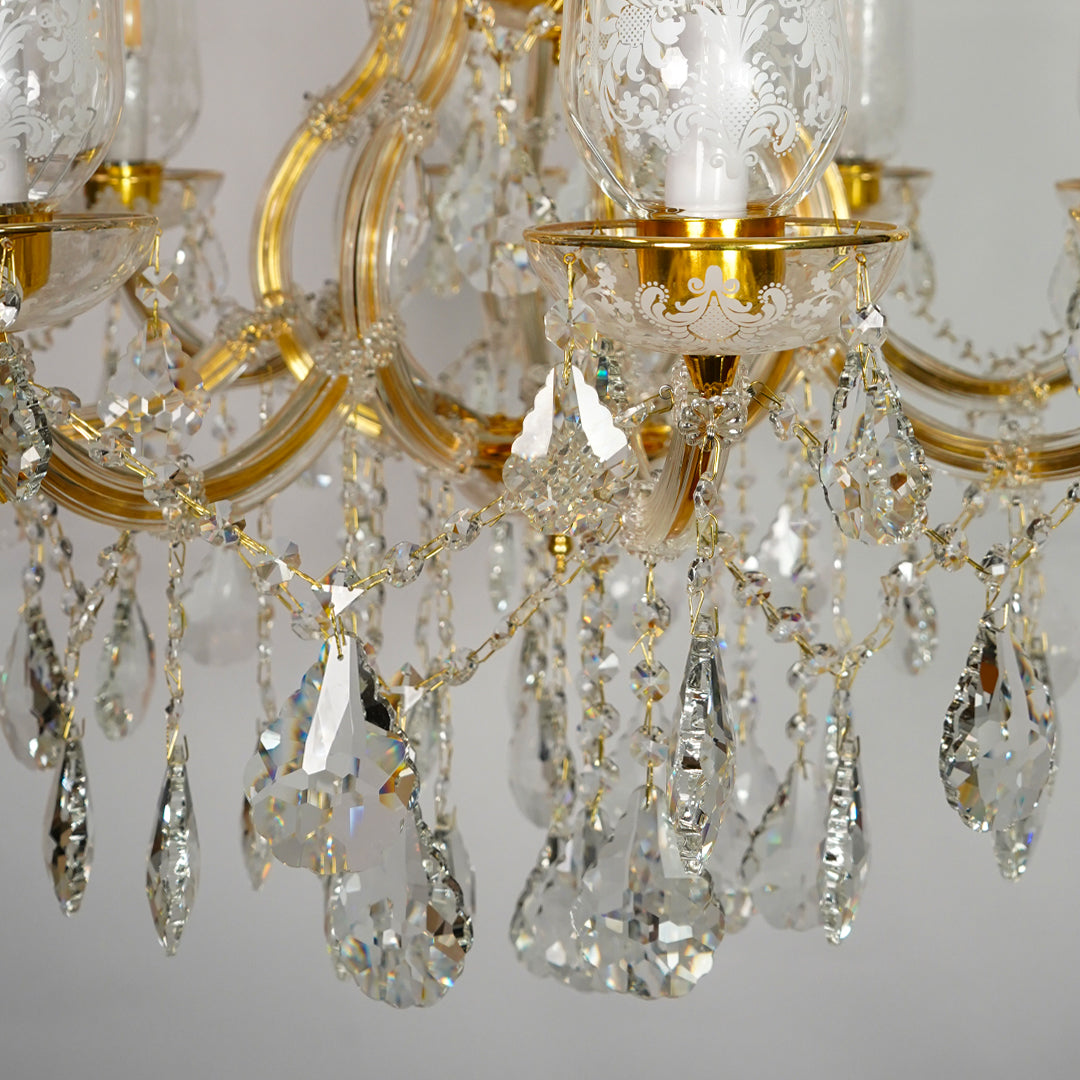 Maria 8-Light Classic Chandelier