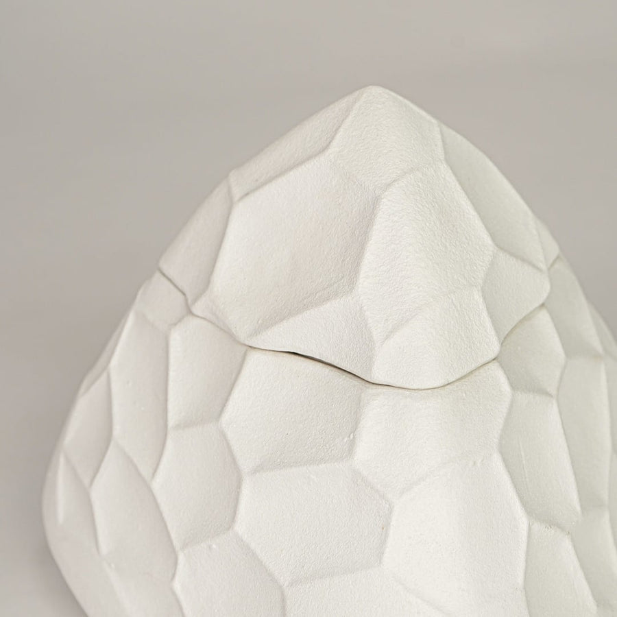 mayo chacota finish ceramic vase white closeup