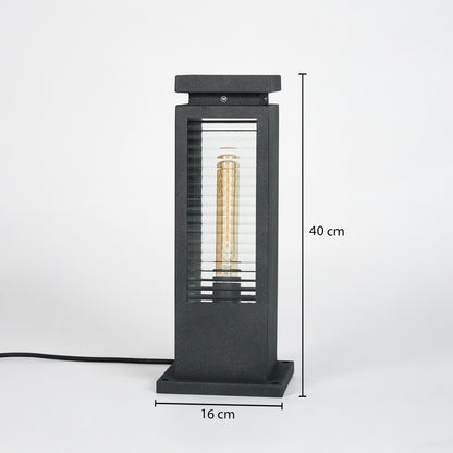 Black metal outdoor bollard light measuring 40 cm height and 16 cm width for modern garden lighting decor.