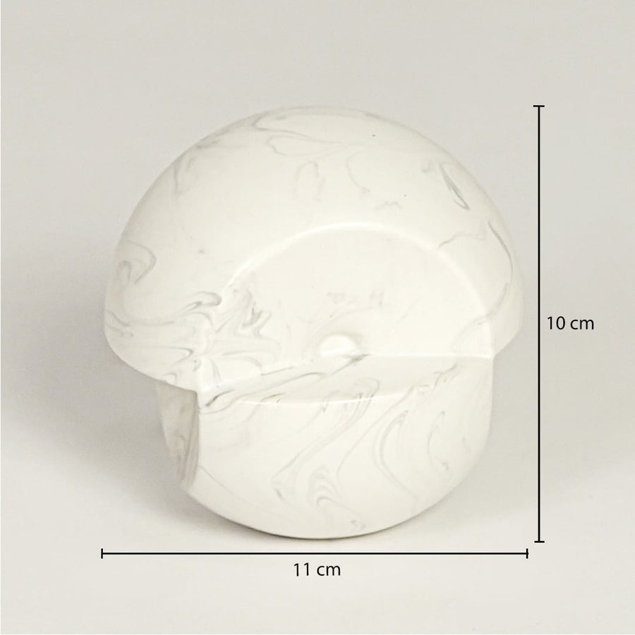 White marble ceramic decorative object showing 10 cm height and 11 cm width suitable for table shelf or console placement.