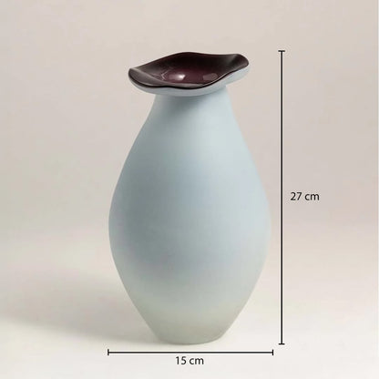 nozzle shape gradations blue and white glass vase dimensions