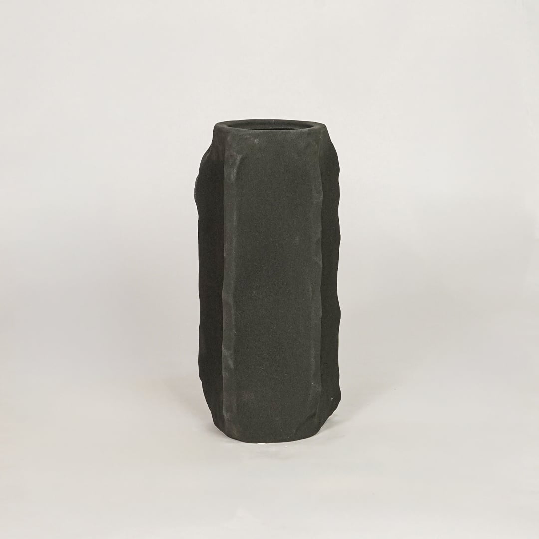 nuki large ceramic vase black white background