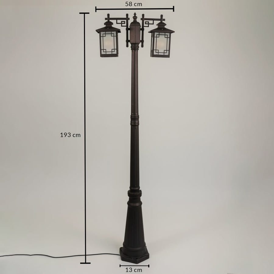 Vintage outdoor street lamp dimension image with 123 cm height and 58 cm width for garden decor use.