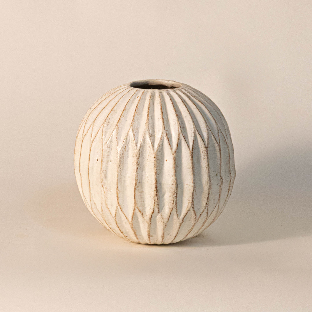 Ourea Rustic Vase - White
