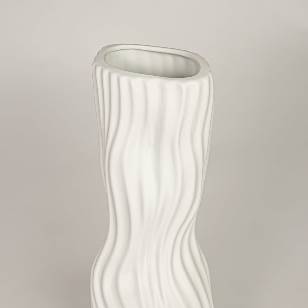 pinnarp pleated ceramic vase large closeup