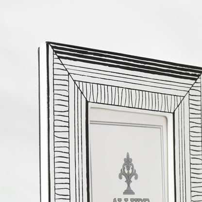 Pinstripe Tabtle Top Photo Frame