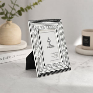 Pinstripe Tabtle Top Photo Frame