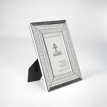 Pinstripe Tabtle Top Photo Frame