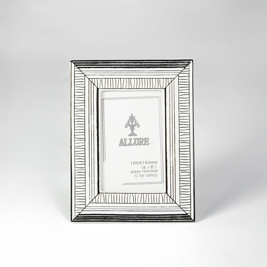 Pinstripe Tabtle Top Photo Frame
