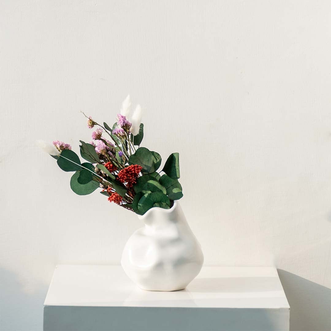 Preserved dried flower bouquet measuring 40 to 80 cm height ideal for floor vases corners and tabletop decor.