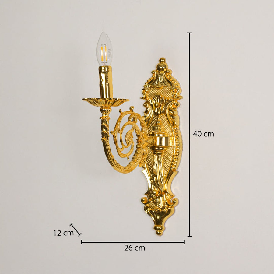 Wall light with gold metal frame shown with 40 cm height and 26 cm width and 12 cm depth for accurate placement.