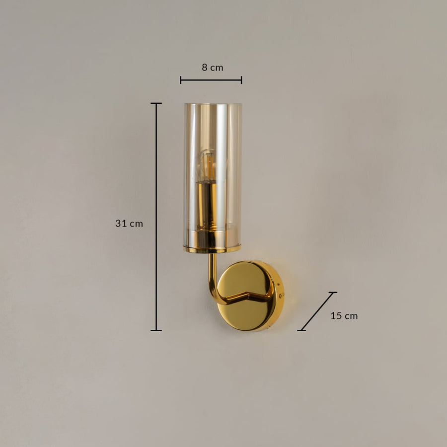 Technical image of wall light showing height 31 cm and depth 15 cm measurements to assist with precise installation planning on walls.