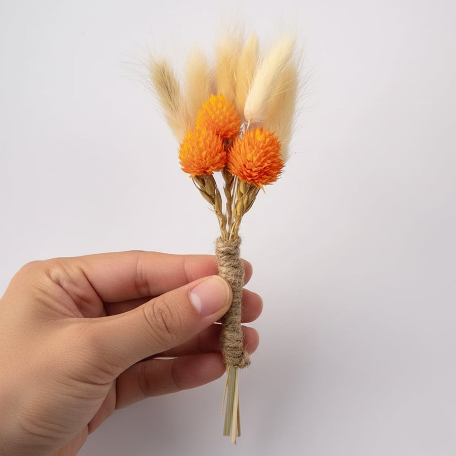 roseus boutonniere white background 1