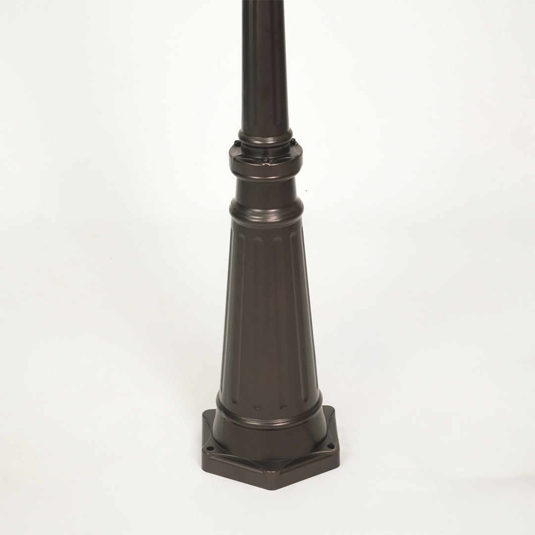 Stratford Traditional Outdoor Lamp Post