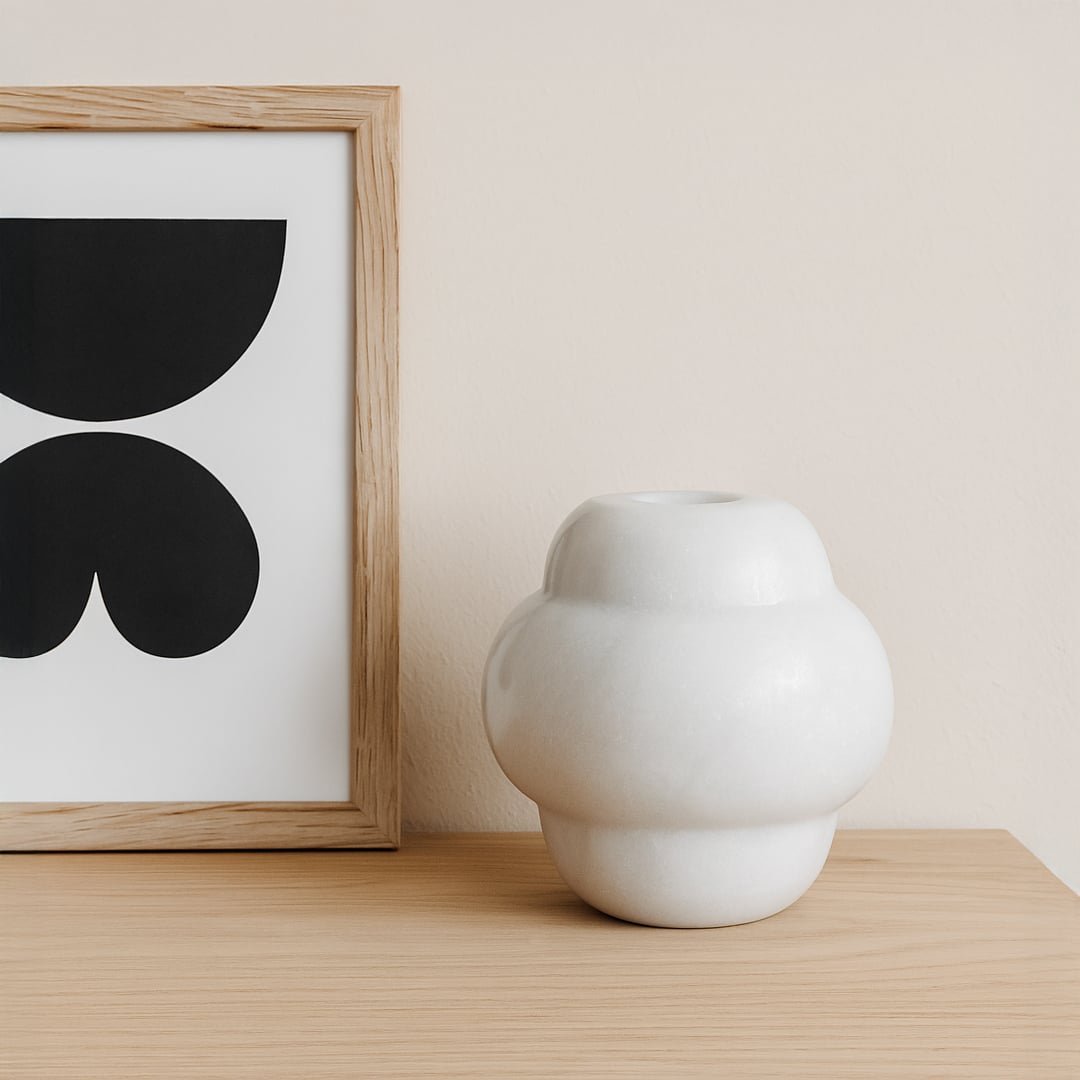 unique squeez spheres marble vase main main lifestyle