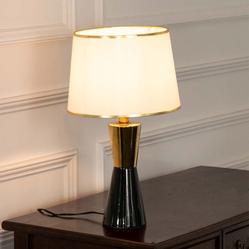 Wellen Decorative Table Lamp Light On White Background