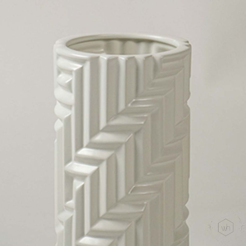Baldvin Deco Vase Medium Closeup