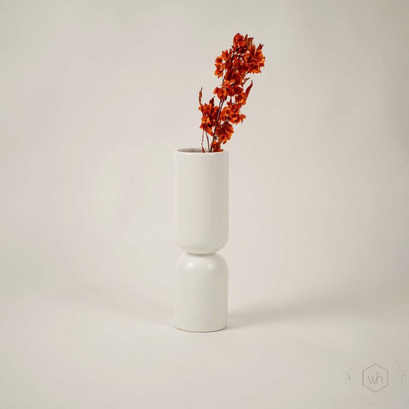 Elio Vase - White Lifestyle