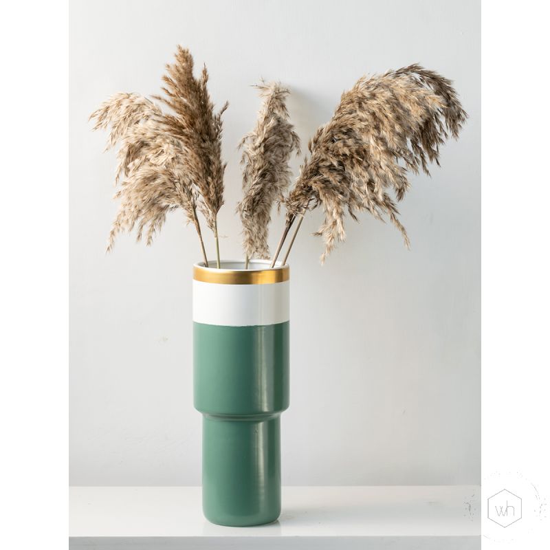 Amaya Vase - Green Lifestyle