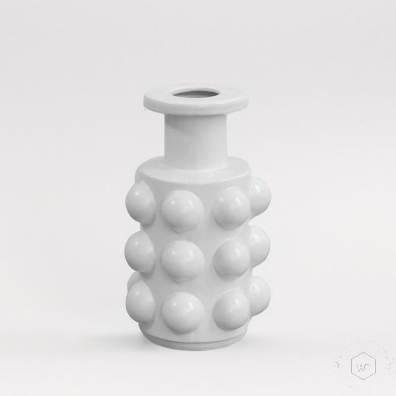 Simonia Vase - White White Background
