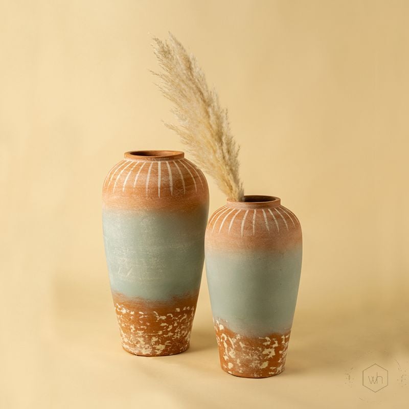 Mud Muse Terracotta Vase Small Lifestyle 