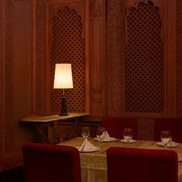 tucasa table lamp white shade main lifestyle