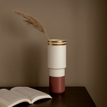 amaya vase pink main main lifestyle