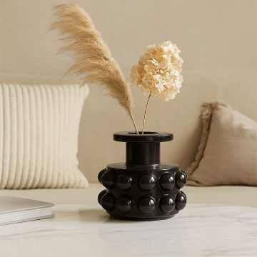 simania vase black main lifestyle