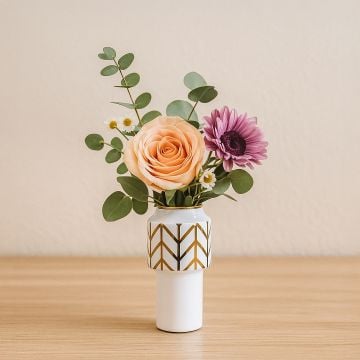 abarne vase small main main lifestyle