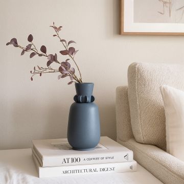 sasa sculpture vase main main lifestyle