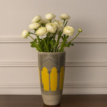 glass style ceramic vase main lifestyle