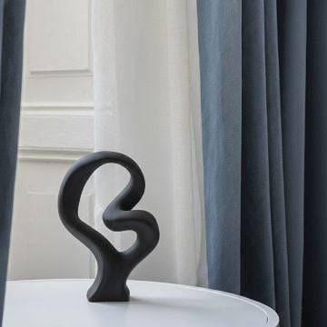 decorative ribbon sculpture main lifestyle