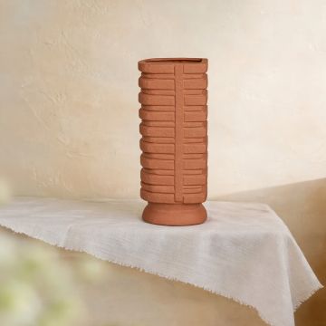 neocong ceramic vase brown main lifestyle