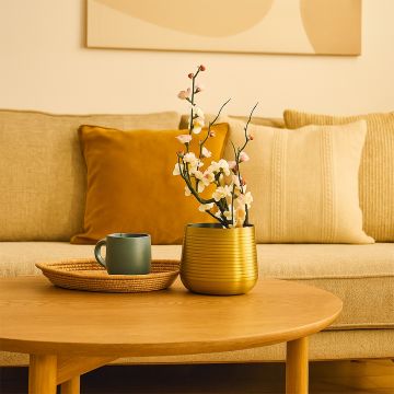 hymn vase gold medium main lifestyle