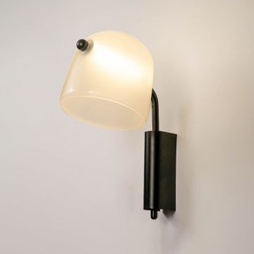 Mona Wall Light White Light On White Background