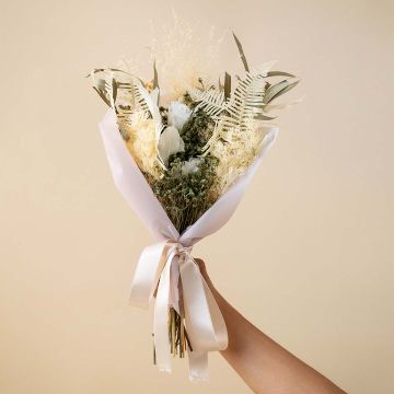 Cyan Dried Flower BouquetHand Image