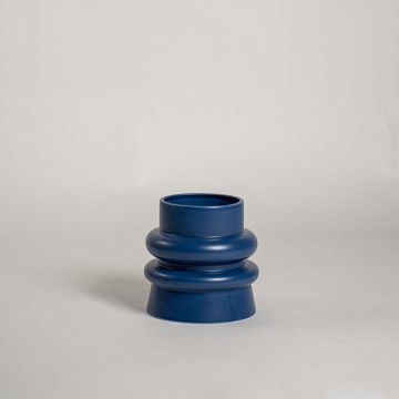 Violette Vase White Background