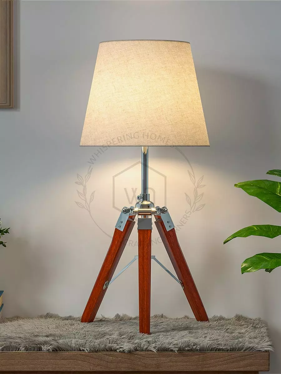Tripod lamp small 2025